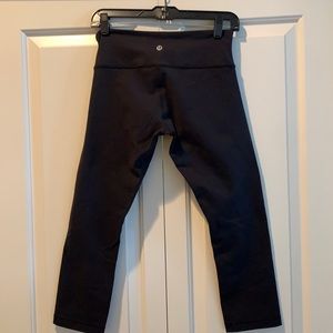 COPY - Lululemon black luon fabric capris